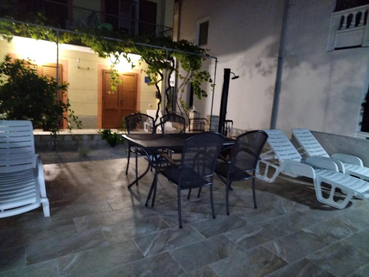 Apartmani Katarina Barbat na Rabu Kültér fotó